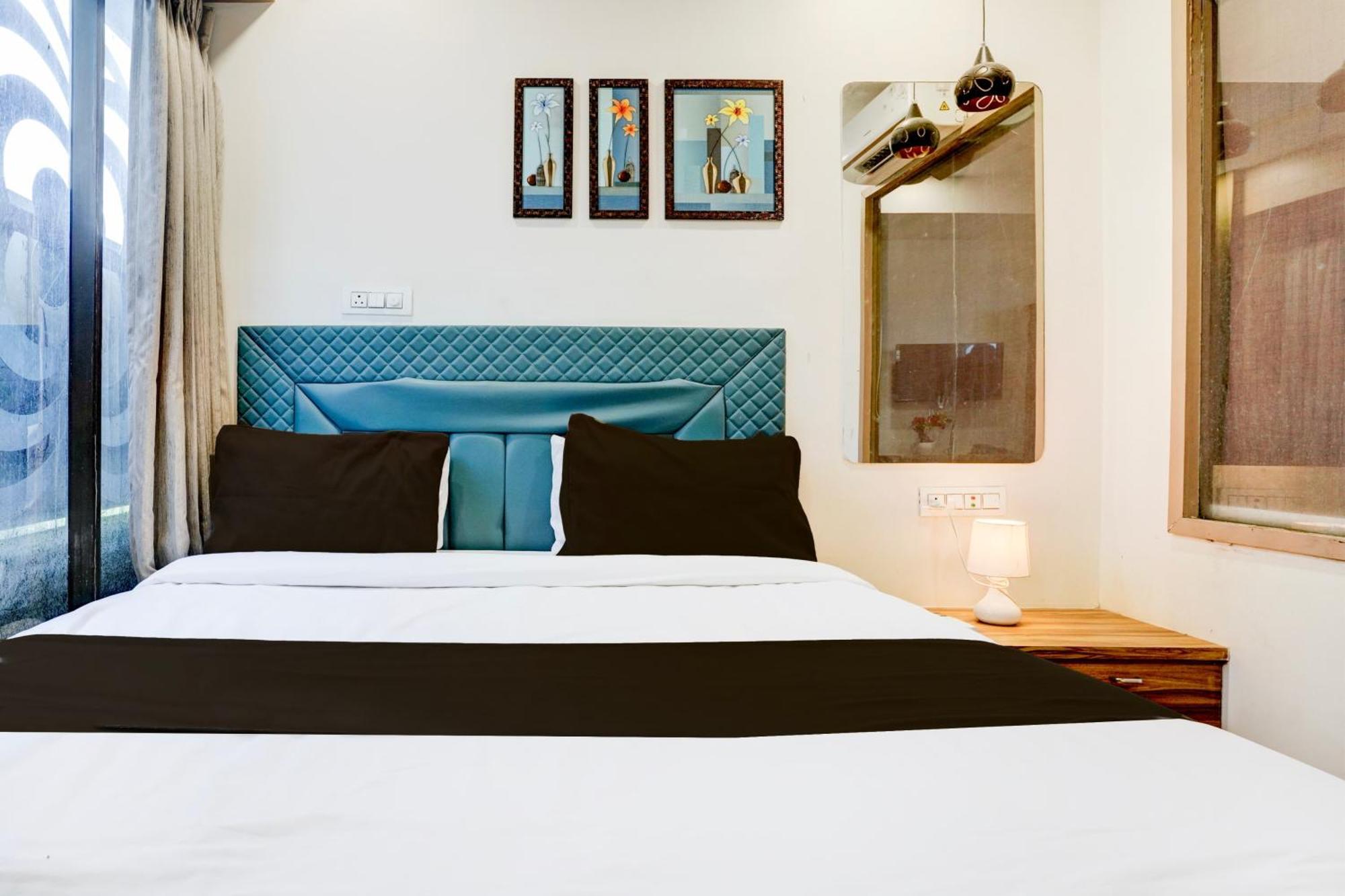 Super Collection O Vesu Surat Formerly Hotel Signature Buitenkant foto