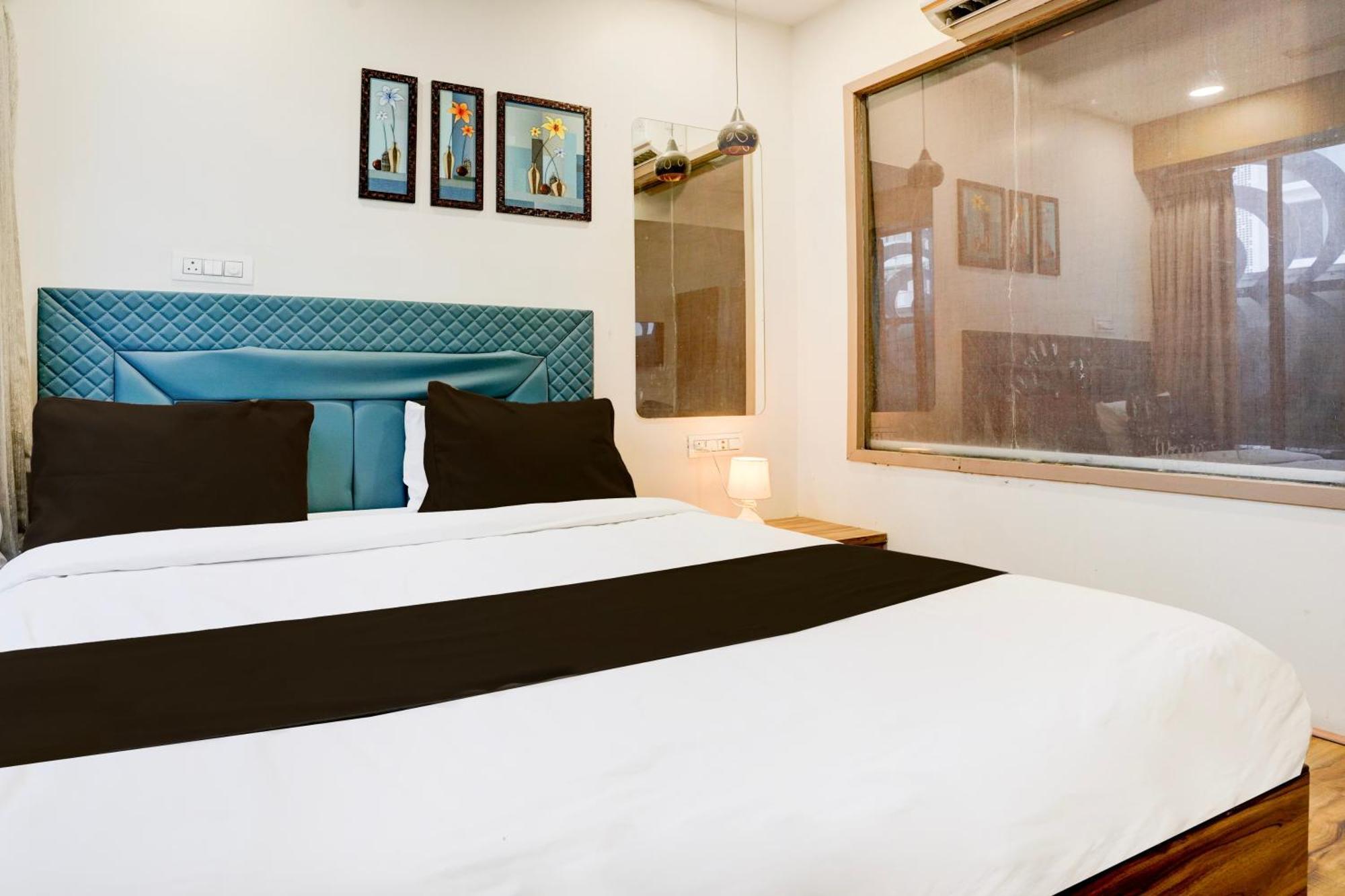 Super Collection O Vesu Surat Formerly Hotel Signature Buitenkant foto