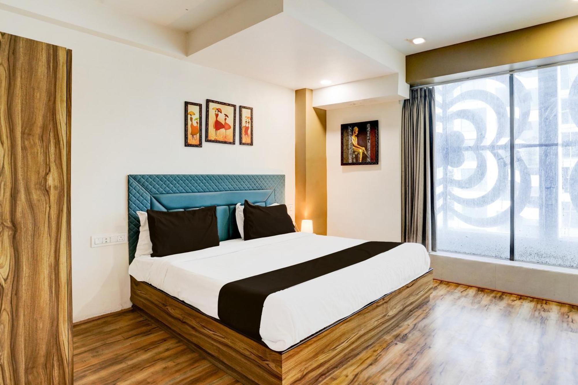 Super Collection O Vesu Surat Formerly Hotel Signature Buitenkant foto