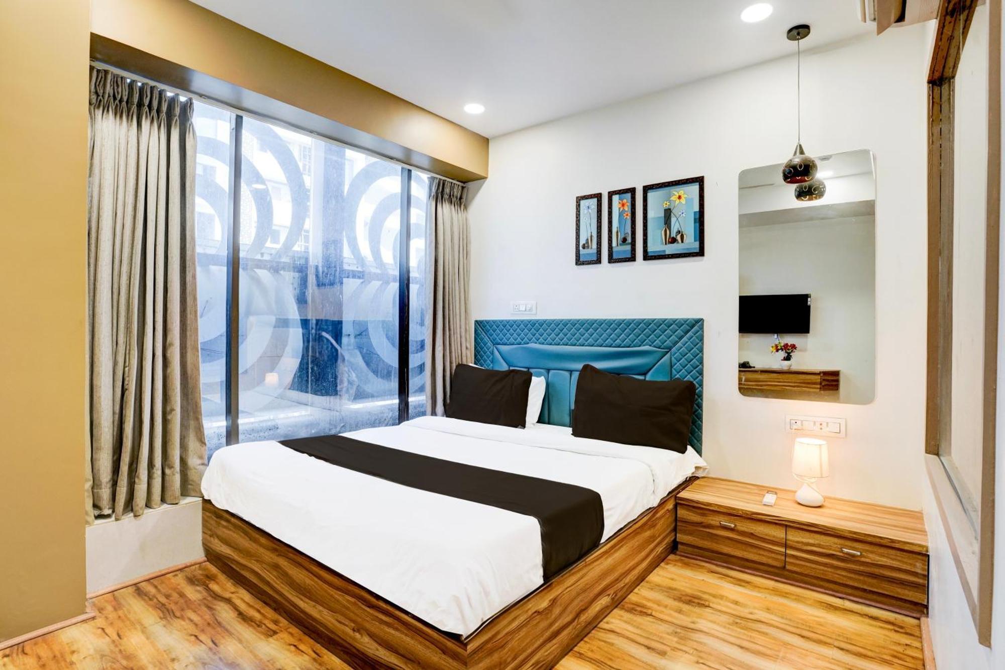 Super Collection O Vesu Surat Formerly Hotel Signature Buitenkant foto